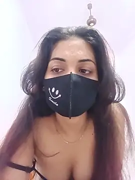 Snapshot of Sapna-p chatting on 06/18/26, 10:37 Sapna-p online show from 06/18/26, 10:37
