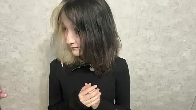 Lilfain baby online show from 06/12/26, 12:08