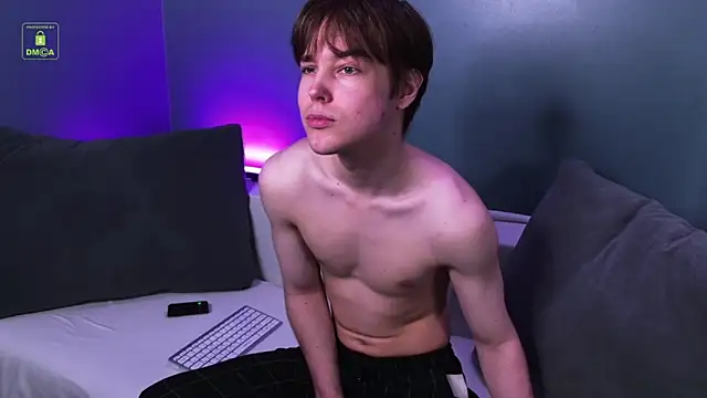 Snapshot of Felix__Jackson chatting on 06/11/26, 03:09 Felix Jackson online show from 06/11/26, 03:09