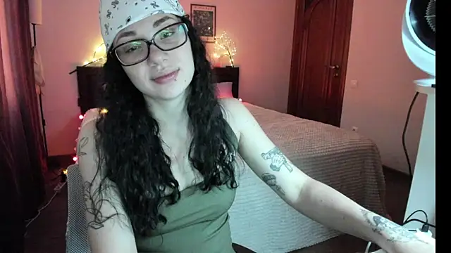 elisskriter online show from 07/13/26, 04:12