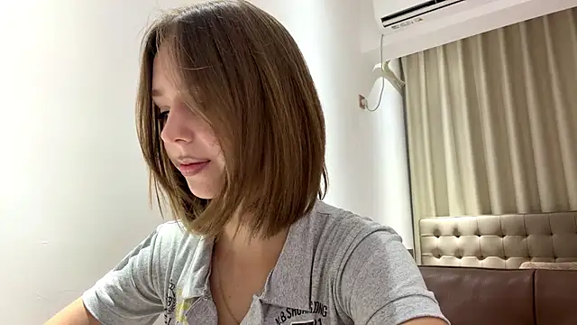 AyannaWeddell online show from 06/11/26, 05:26