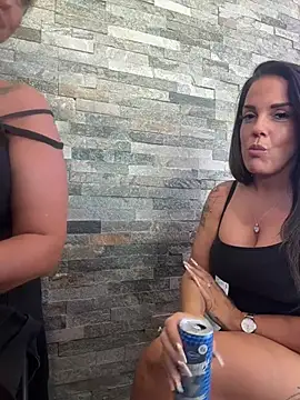 Naughty-TiaRose93 online show from 06/23/26, 11:19