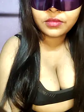 Snapshot of SWEETY-099 chatting on 06/15/26, 11:32 SWEETY-099 online show from 06/15/26, 11:32