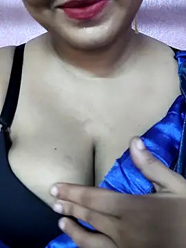 Snapshot of SWEETY-099 chatting on 06/16/26, 02:11 SWEETY-099 online show from 06/16/26, 02:11