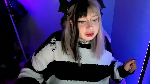 Chiibis online show from 06/17/26, 01:10