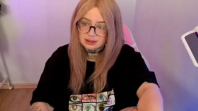 Chiibis online show from 07/04/26, 07:59