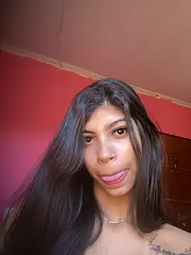 Snapshot of anamayla1 chatting on 07/04/26, 12:53 anamayla1 online show from 07/04/26, 12:53