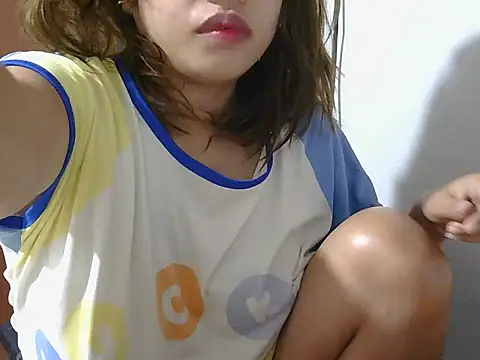 Snapshot of stellar0111 chatting on 07/08/26, 12:35 stellar0111 online show from 07/08/26, 12:35