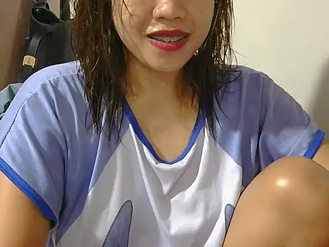Snapshot of stellar0111 chatting on 07/21/26, 12:17 stellar0111 online show from 07/21/26, 12:17