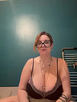 alexia tacrush online show from 06/25/26, 08:36