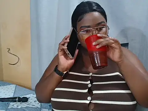 ChocolateChubbyx online show from 06/13/26, 05:44