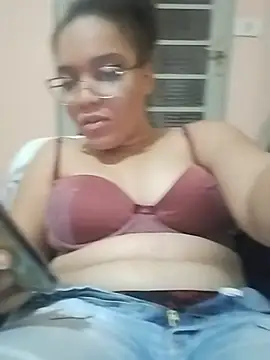 Esquetadinhas online show from 07/16/26, 02:30