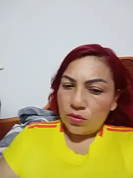 Snapshot of Agata_Traviesa chatting on 06/24/26, 04:00 Agata Traviesa online show from 06/24/26, 04:00