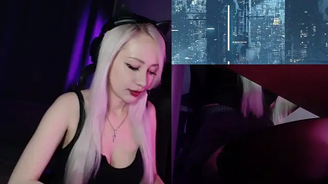 Snapshot of roxxyrowe chatting on 07/18/26, 11:13 roxxyrowe online show from 07/18/26, 11:13