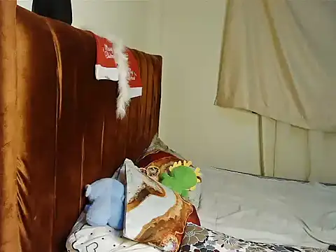 PrettyNyra online show from 06/11/26, 09:01