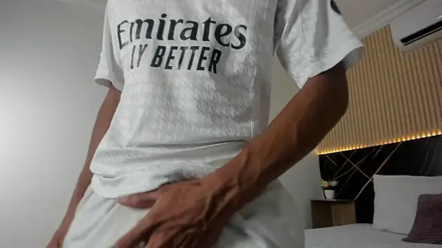 Snapshot of Bruno_fox chatting on 07/06/26, 08:11 Bruno fox online show from 07/06/26, 08:11