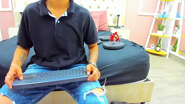 Pixelriott online show from 07/14/26, 05:30