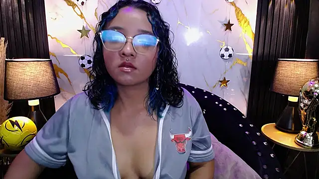 Snapshot of JuicyBoobix chatting on 06/11/26, 01:30 JuicyBoobix online show from 06/11/26, 01:30