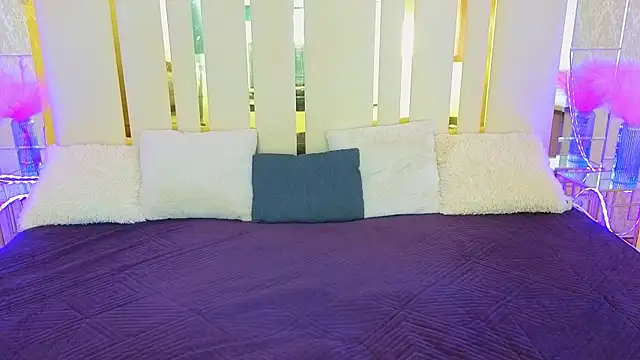 KatrinMilly online show from 06/19/26, 12:33