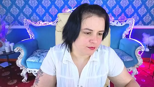 KatrinMilly online show from 06/15/26, 12:38