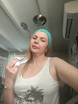 Snapshot of Milka_Ray chatting on 06/15/26, 03:34 Milka Ray online show from 06/15/26, 03:34