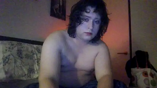 Snapshot of Mxnightshade chatting on 06/28/26, 01:45 Mxnightshade online show from 06/28/26, 01:45