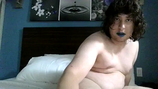 Snapshot of Mxnightshade chatting on 07/07/26, 02:03 Mxnightshade online show from 07/07/26, 02:03