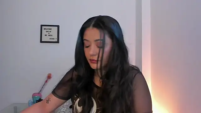 LauraToro  online show from 02/24/26, 01:01