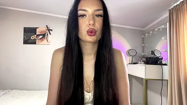 amelialiana online show from 06/15/26, 09:20