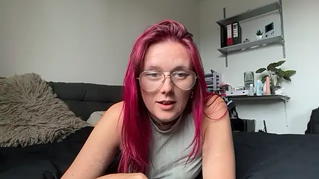 LeaLoveXXX online show from 07/06/26, 07:04