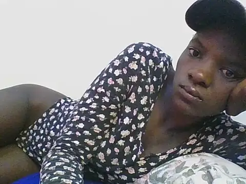Snapshot of ebonypetite2 chatting on 06/30/26, 03:28 ebonypetite2 online show from 06/30/26, 03:28