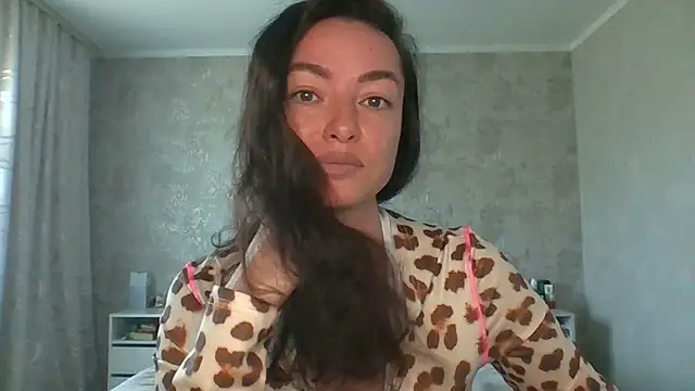 Snapshot of Mia_Salamanka chatting on 06/24/26, 02:32 Mia Salamanka online show from 06/24/26, 02:32