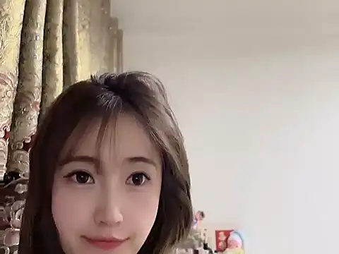 yiyi13 online show from 06/17/26, 04:28