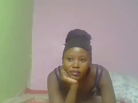 Snapshot of cute_bee chatting on 06/12/26, 08:39 cute bee online show from 06/12/26, 08:39