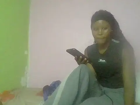 Snapshot of cute_bee chatting on 06/23/26, 03:10 cute bee online show from 06/23/26, 03:10