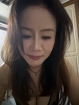 Snapshot of Joanne_88 chatting on 06/12/26, 10:57 Joanne 88 online show from 06/12/26, 10:57