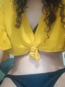 Snapshot of bonequinhaGatinha chatting on 07/17/26, 10:51 bonequinhaGatinha online show from 07/17/26, 10:51