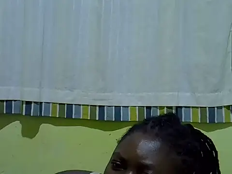 Snapshot of CURVY-CORAZZON chatting on 06/15/26, 06:02 CURVY-CORAZZON online show from 06/15/26, 06:02