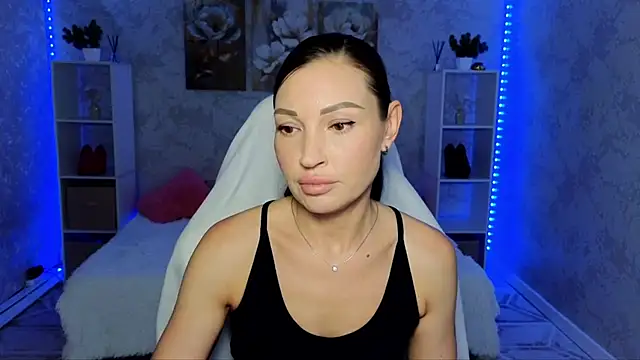 Snapshot of NikoleMills chatting on 06/14/26, 07:53 NikoleMills online show from 06/14/26, 07:53