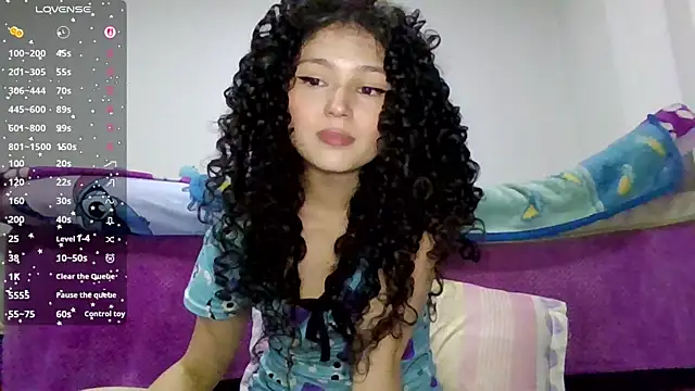 Diamond Curls online show from 06/17/26, 05:12