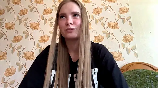 ArethaSchlauch online show from 06/10/26, 02:29