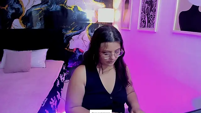 Miss Kloee online show from 06/24/26, 11:53