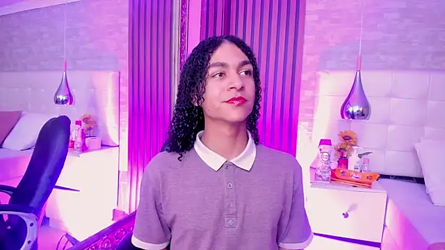 KyleeSmiith online show from 07/05/26, 04:19