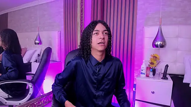 KyleeSmiith online show from 06/26/26, 04:07