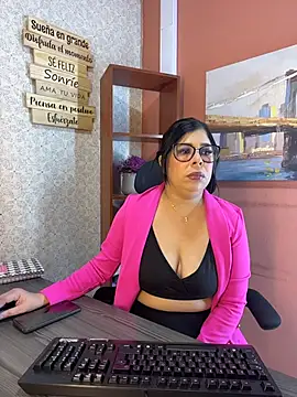 Snapshot of Brenda_Levine chatting on 07/03/26, 11:39 Brenda Levine online show from 07/03/26, 11:39