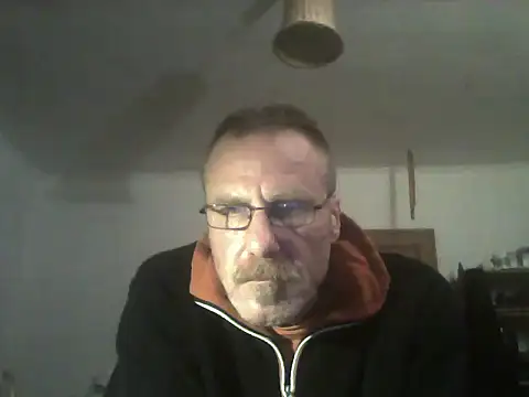 Snapshot of Greg0ri73 chatting on 06/11/26, 12:43 Greg0ri73 online show from 06/11/26, 12:43