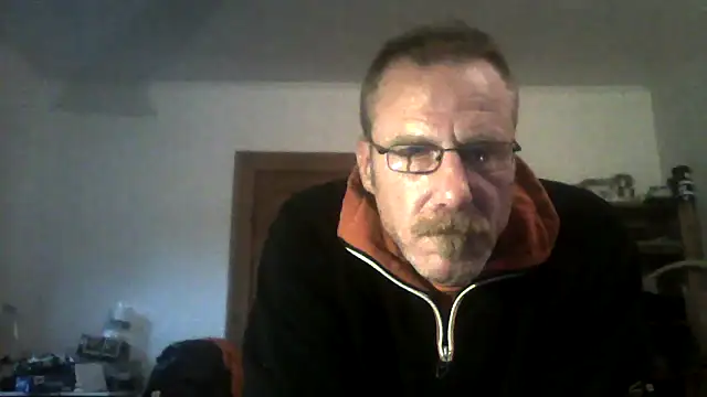 Snapshot of Greg0ri73 chatting on 06/11/26, 02:53 Greg0ri73 online show from 06/11/26, 02:53