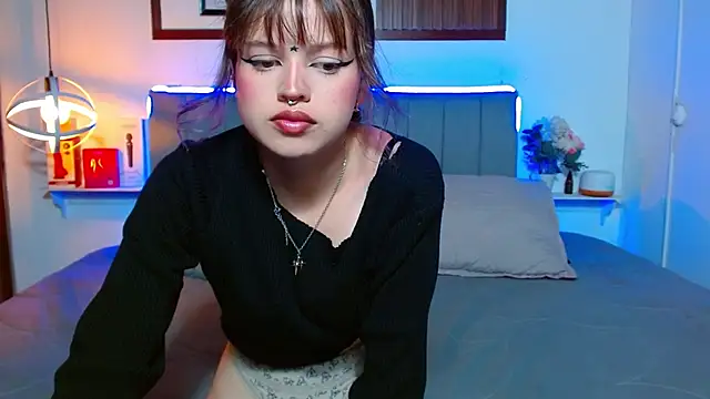 Evelynn fox  online show from 06/25/26, 08:14