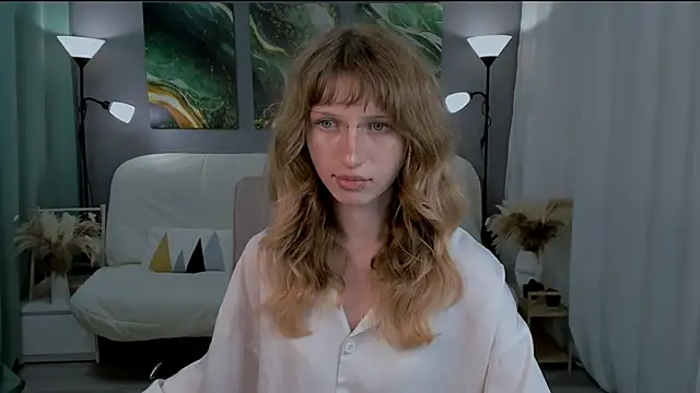 molly san  online show from 06/17/26, 04:17
