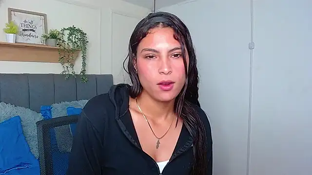 pink ony  online show from 06/11/26, 03:20